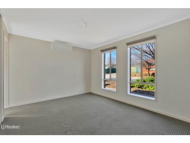 8 Garrad Street, Blakeview SA 5114