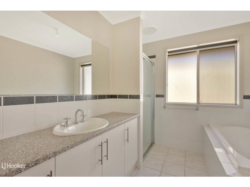 8 Garrad Street, Blakeview SA 5114