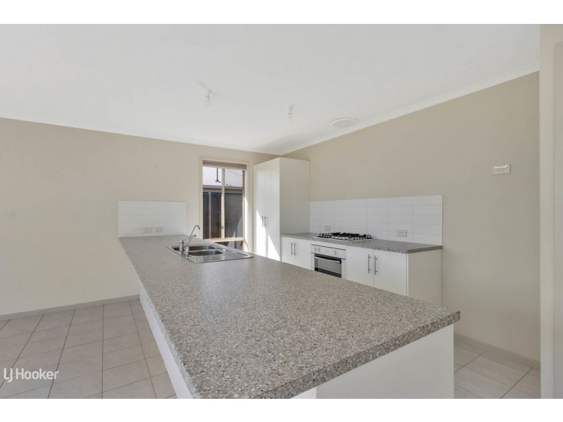 8 Garrad Street, Blakeview SA 5114