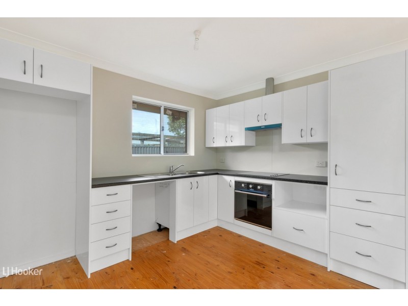 35 The Grove Way, Salisbury Heights SA 5109