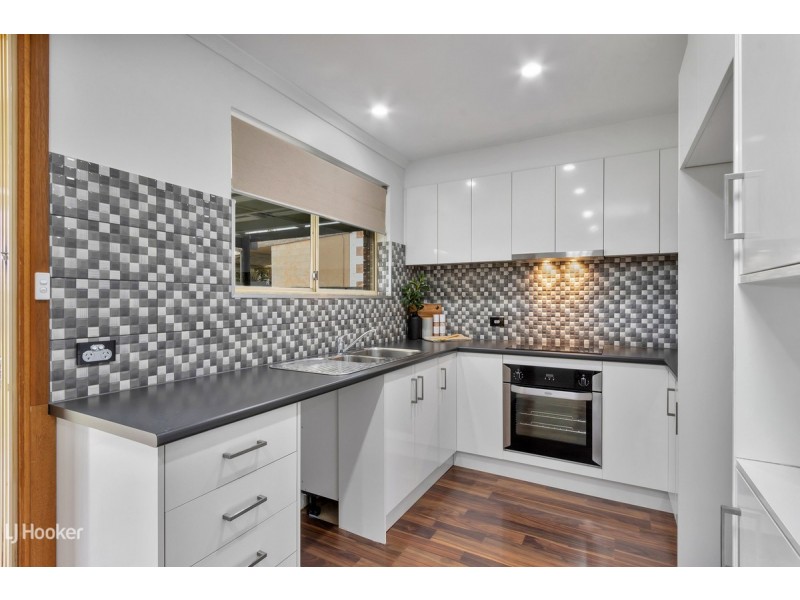 16 Burrows Street, Willaston SA 5118