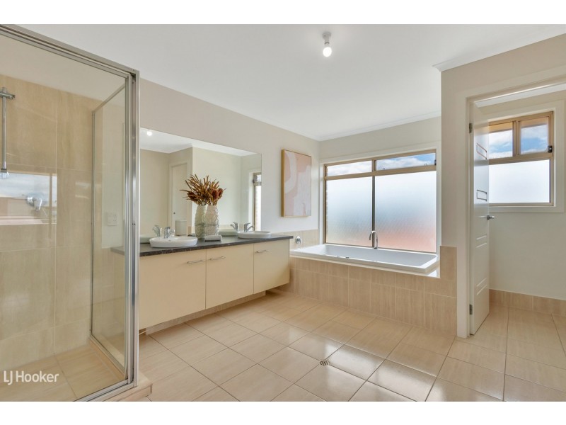 19 Selway Place, Evanston Park SA 5116