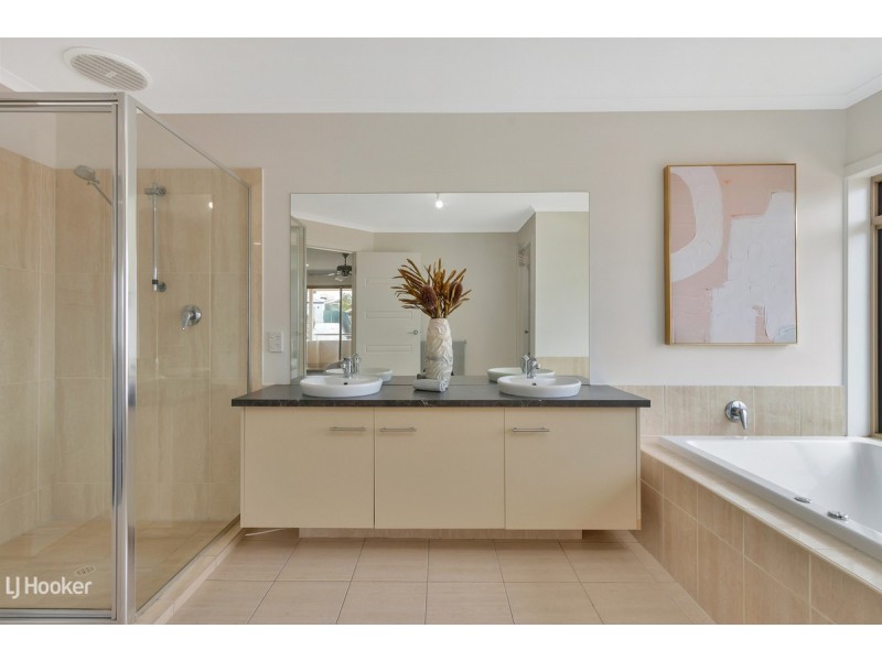 19 Selway Place, Evanston Park SA 5116