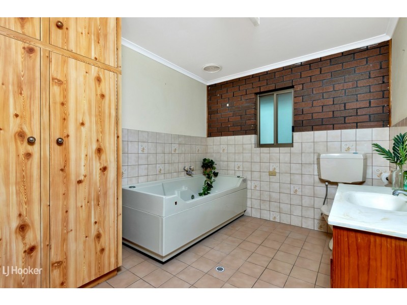 31 Bowman Court, Evanston Park SA 5116