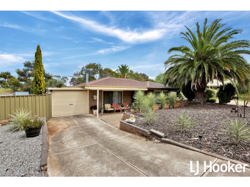 8 Harkness Street, Willaston SA 5118