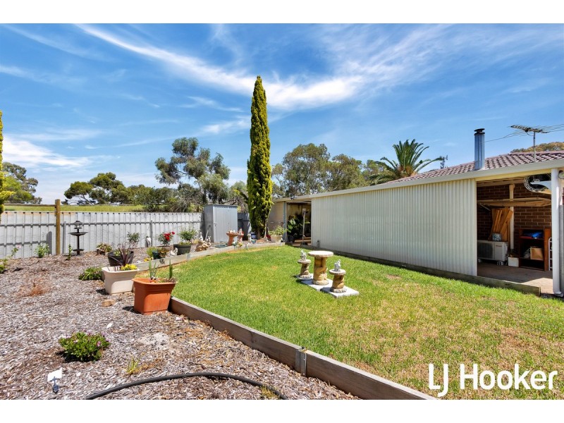 8 Harkness Street, Willaston SA 5118