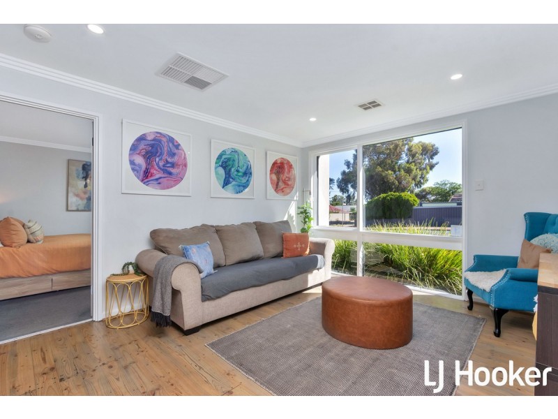 18 St Albans Road, Evanston Park SA 5116