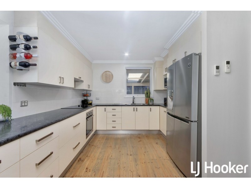 18 St Albans Road, Evanston Park SA 5116