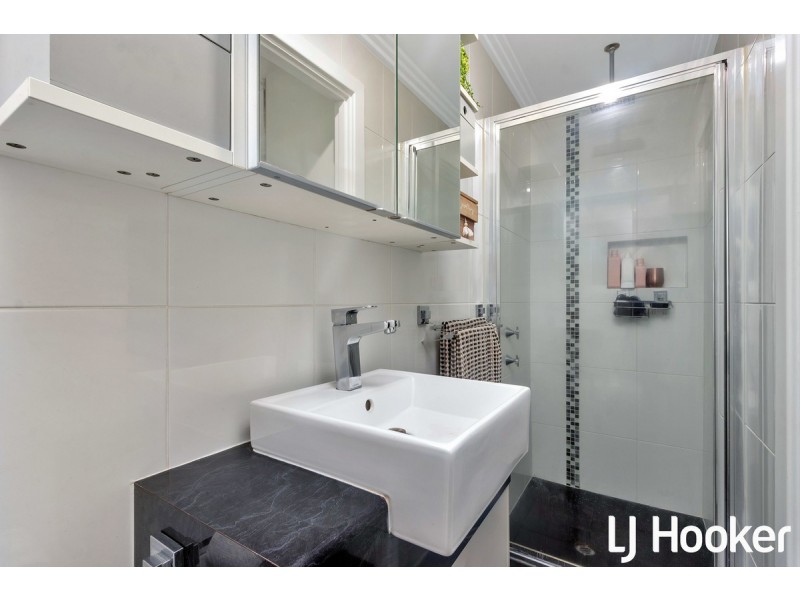 18 St Albans Road, Evanston Park SA 5116