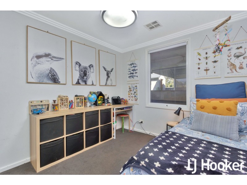 18 St Albans Road, Evanston Park SA 5116