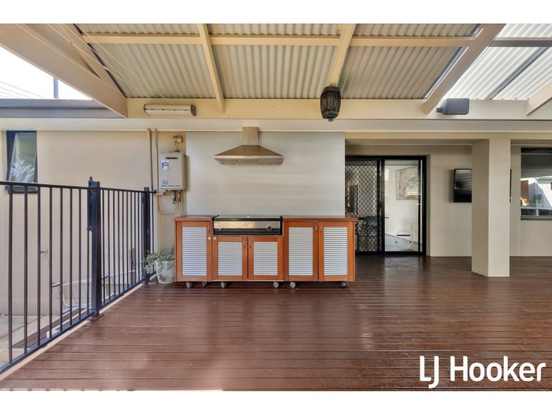 18 St Albans Road, Evanston Park SA 5116