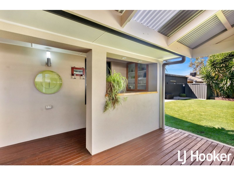 18 St Albans Road, Evanston Park SA 5116