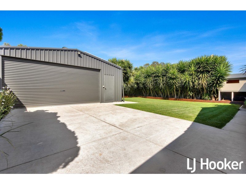 18 St Albans Road, Evanston Park SA 5116