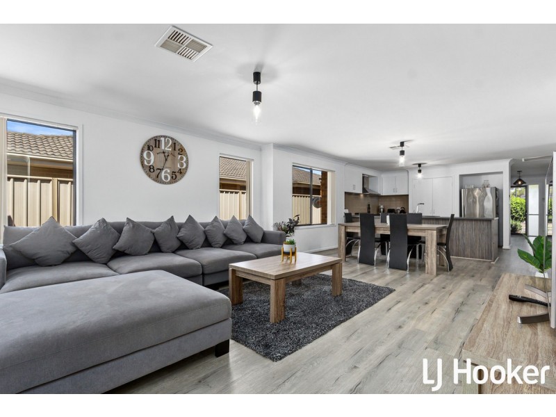 22 Nybo Court, Munno Para West SA 5115