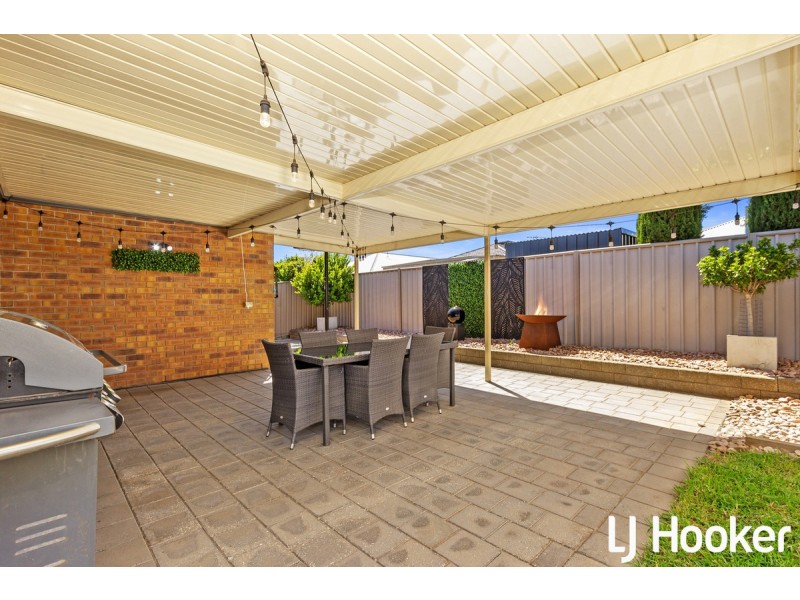 22 Nybo Court, Munno Para West SA 5115