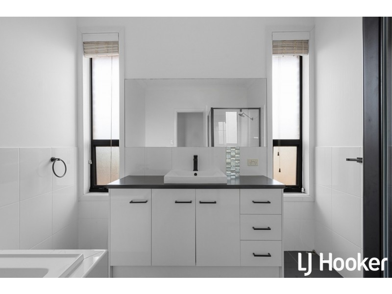 15 Paulmark Road, Angle Vale SA 5117