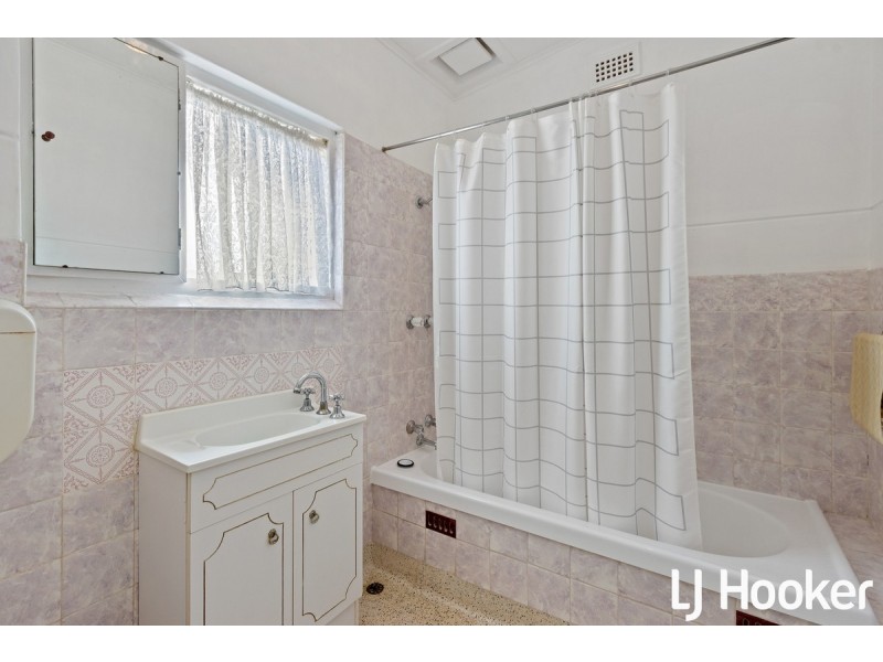 11 Claughton Road, Largs Bay SA 5016