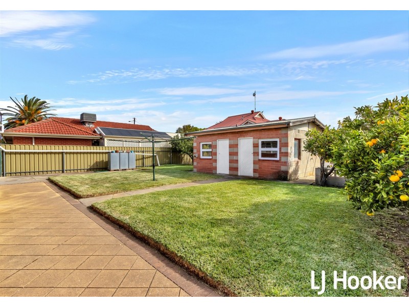 11 Claughton Road, Largs Bay SA 5016