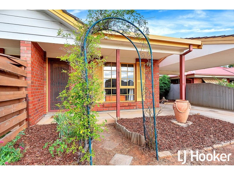 2/30 Iveleary Avenue, Salisbury East SA 5109