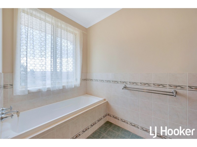 24 Providence Boulevard, Hewett SA 5118