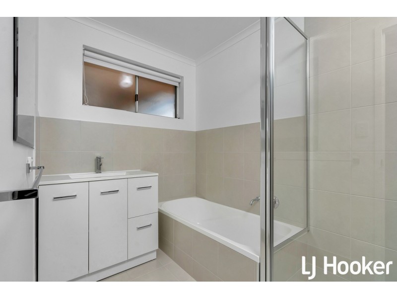 4 Mcdonnell Terrace, Evanston Gardens SA 5116