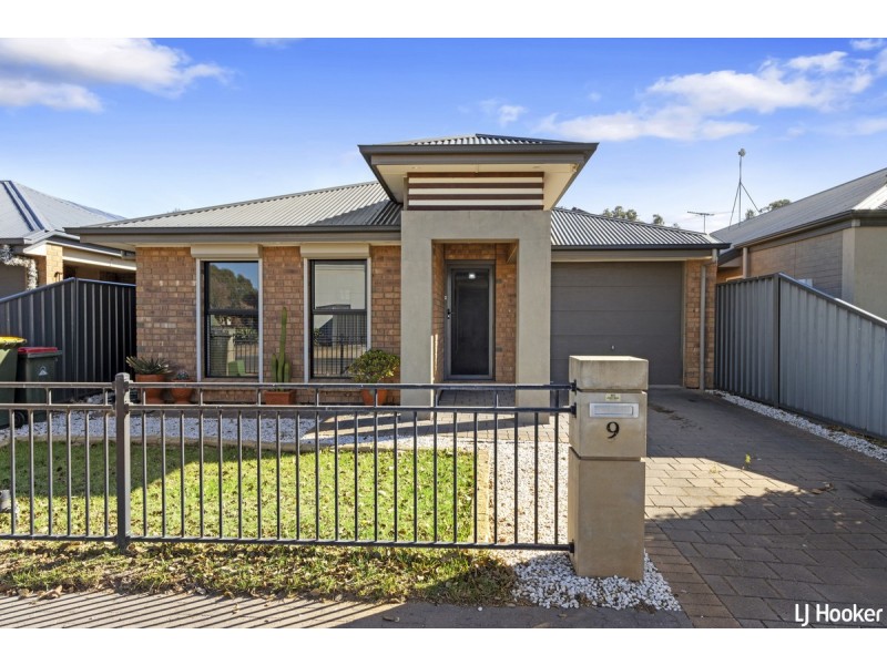 9 Riesling Crescent, Andrews Farm SA 5114