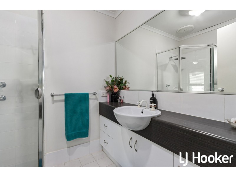 9 Riesling Crescent, Andrews Farm SA 5114