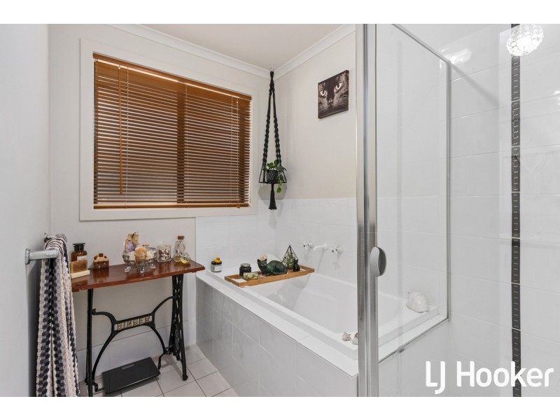 9 Riesling Crescent, Andrews Farm SA 5114