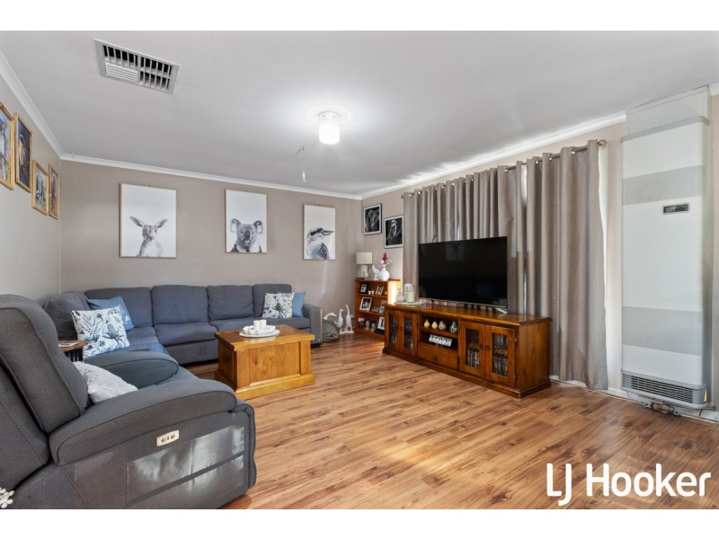 9 Riesling Crescent, Andrews Farm SA 5114