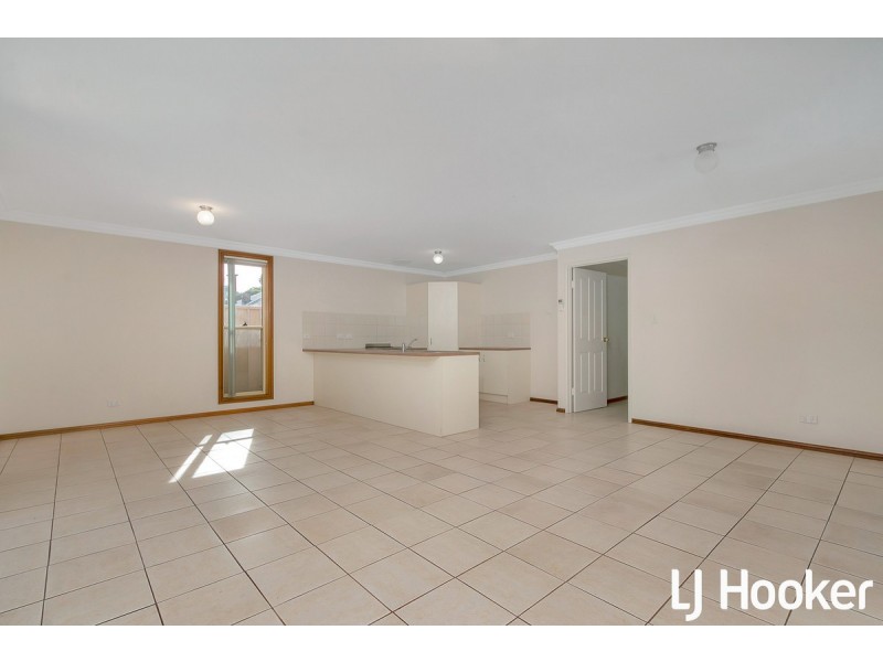 8/16 Birkett Street, Evanston SA 5116