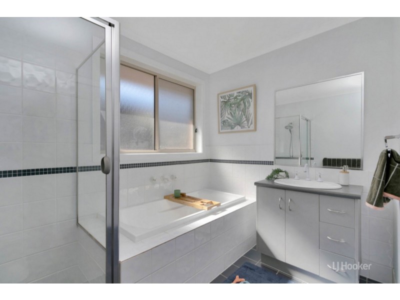 2 Stringy Bark Court, Munno Para West SA 5115