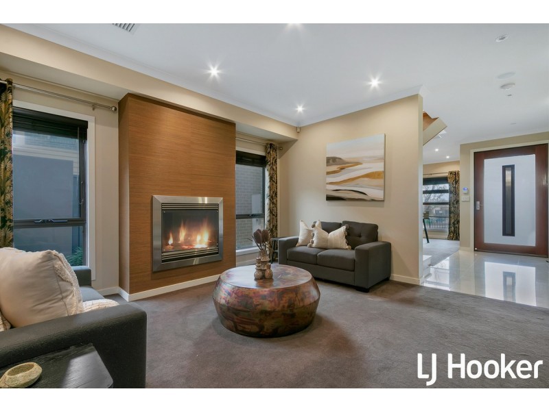 3 Roxburgh Crescent, Blakeview SA 5114