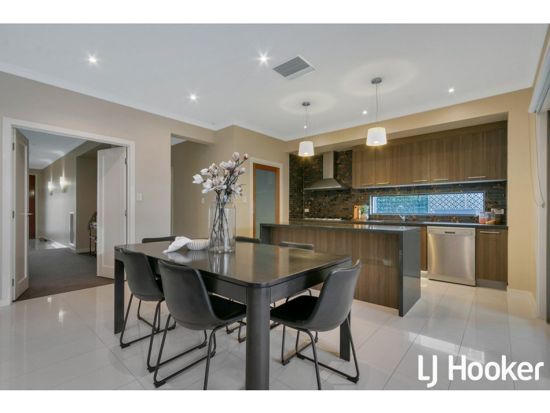 3 Roxburgh Crescent, Blakeview SA 5114