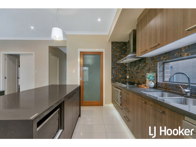 3 Roxburgh Crescent, Blakeview SA 5114