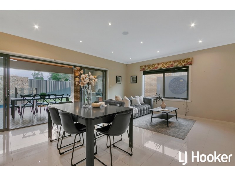 3 Roxburgh Crescent, Blakeview SA 5114