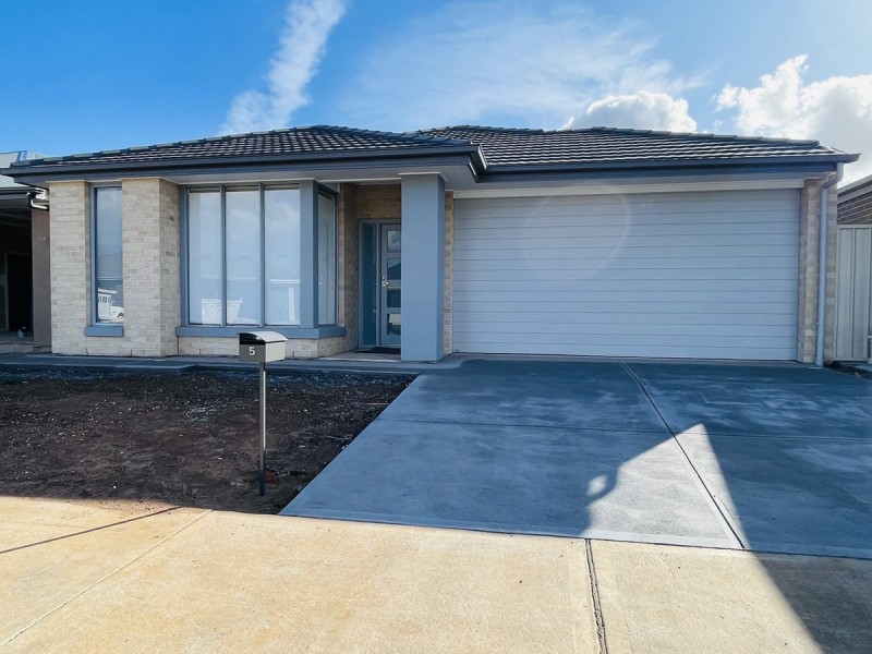 5 Farmer Road, Munno Para West SA 5115