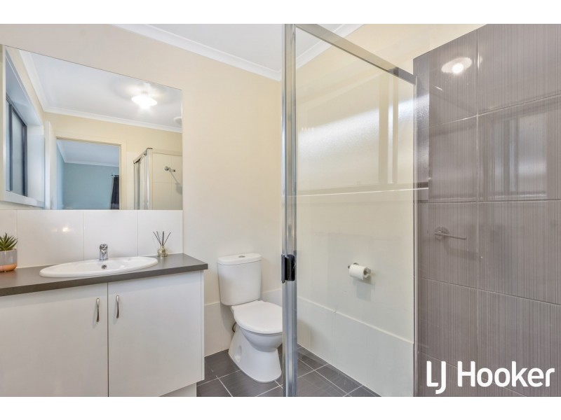 11 Felicia Avenue, Salisbury Downs SA 5108