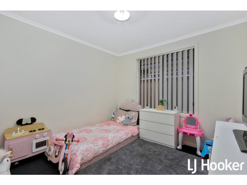 11 Felicia Avenue, Salisbury Downs SA 5108