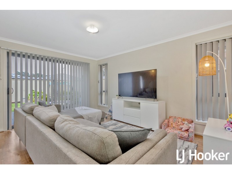 11 Felicia Avenue, Salisbury Downs SA 5108