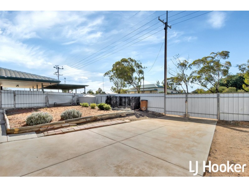 4 Seventh Street, Morgan SA 5320