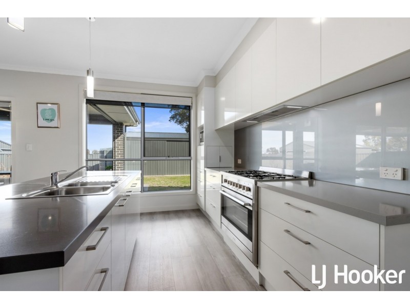 11 Brown Street, Willaston SA 5118