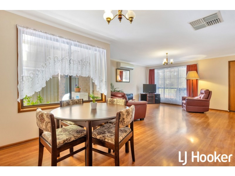 4 Arlington Close, Salisbury Heights SA 5109