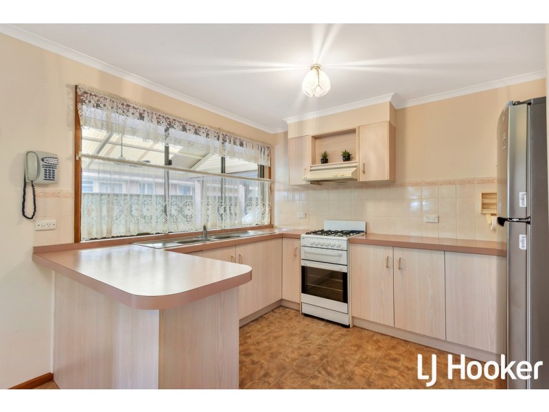 4 Arlington Close, Salisbury Heights SA 5109