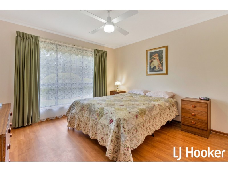 4 Arlington Close, Salisbury Heights SA 5109