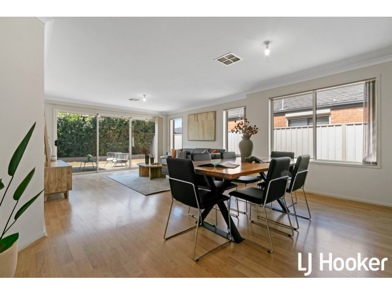 18 Nybo Court, Munno Para West SA 5115