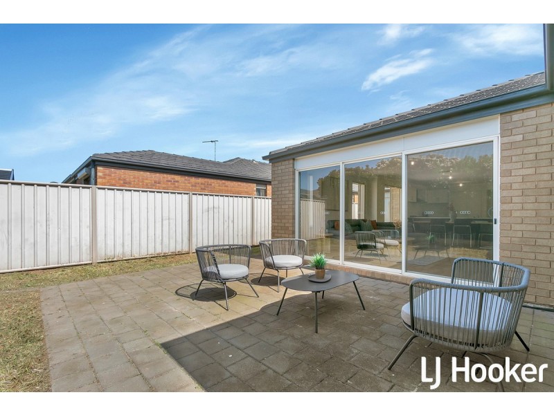 18 Nybo Court, Munno Para West SA 5115