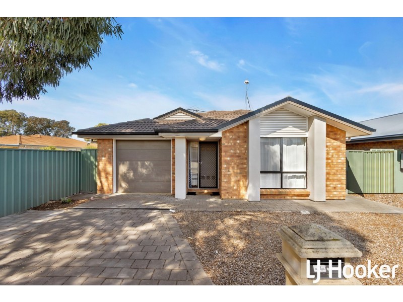 24 Tangarine Court, Munno Para West SA 5115