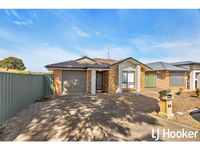 24 Tangarine Court, Munno Para West SA 5115
