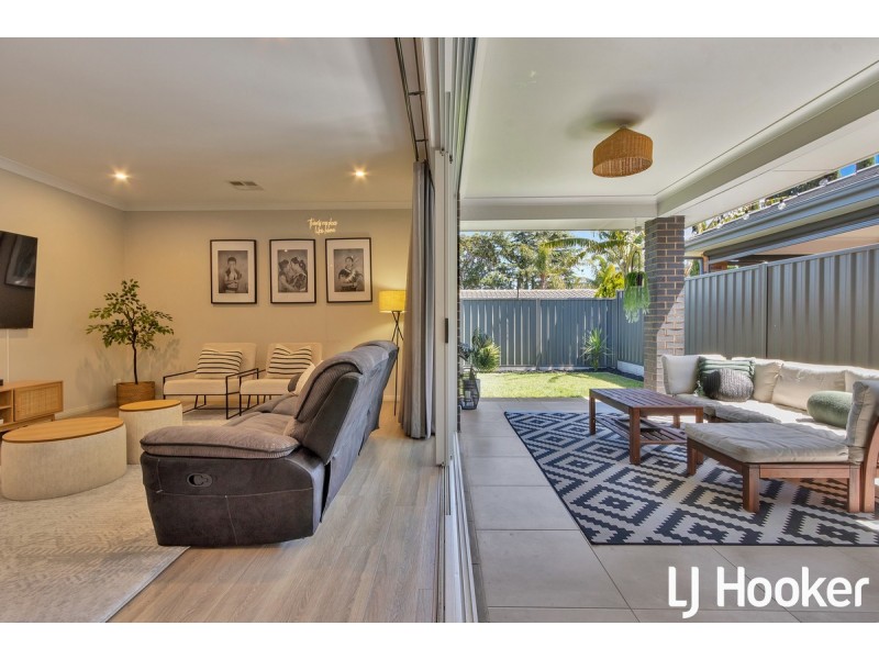10 Chifley Avenue, Hope Valley SA 5090