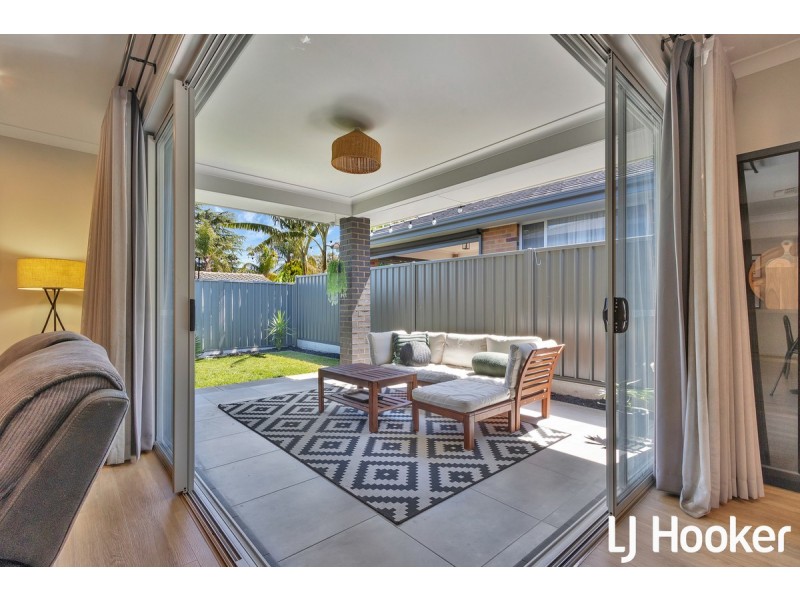 10 Chifley Avenue, Hope Valley SA 5090